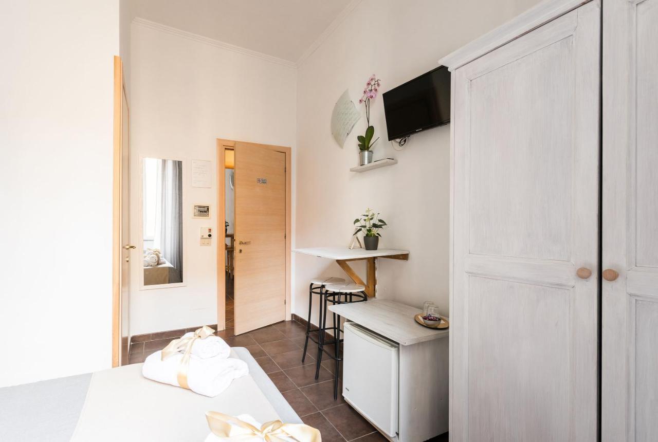 Domus Victoria Guest House Рим Экстерьер фото